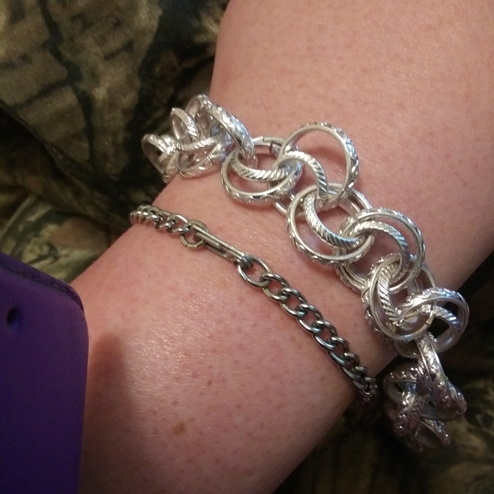 LAST MARK DOWN!! 9.25 Real Sliver loops bracelet